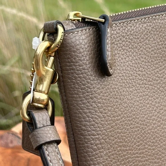 Coach Essentials Wristlet Stone Pebble Leather CH818, NWT - Picture 5 of 13
